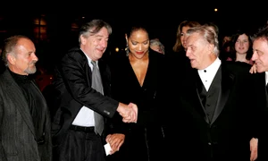 Tommy DeVito, alături de Joe Pesci și Robert De Niro, la lansarea filmului ”Jersey Boys”, în 2005 jpeg