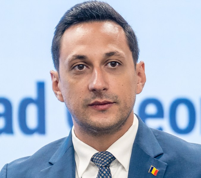 Schimb dur de replici între foști colegi din USR. Cristian Ghinea îl atacă pe Vlad Gheorghe: „E un ticălos și o sculă a sistemului”