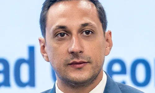 Fostul europarlamentar Vlad Gheorghe, fondatorul partidului DREPT, FOTO FB