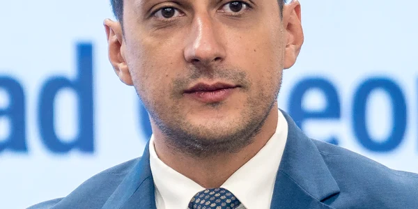 Fostul europarlamentar Vlad Gheorghe, fondatorul partidului DREPT, FOTO FB