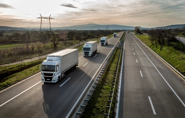 Circulaţia TIR-urilor, interzisă de sărbători pe A2 FOTO Shutterstock