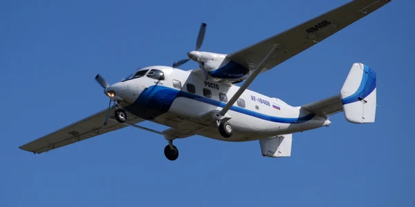 Avion Antonov An-28