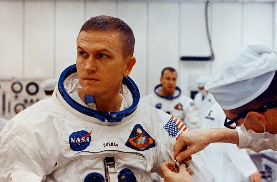 A murit astronautul NASA care a condus misiunea Apollo 8 pe Lună