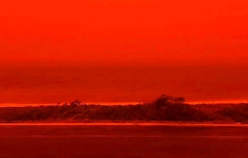 De ce s-a înroșit cerul în Australia: explicația meteorologilor pentru imaginile apocaliptice