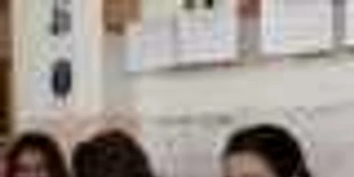 Elevii din şcolile gălăţene participă la ore înfofoliţi pentru a rezista frigului din clase