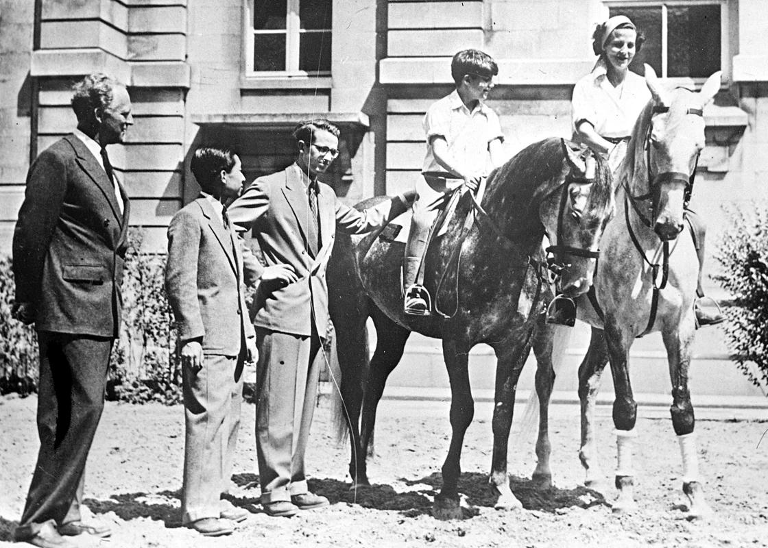 Regele Baudouin al Belgiei și Akihito al Japoniei. FOTO: Profimedia