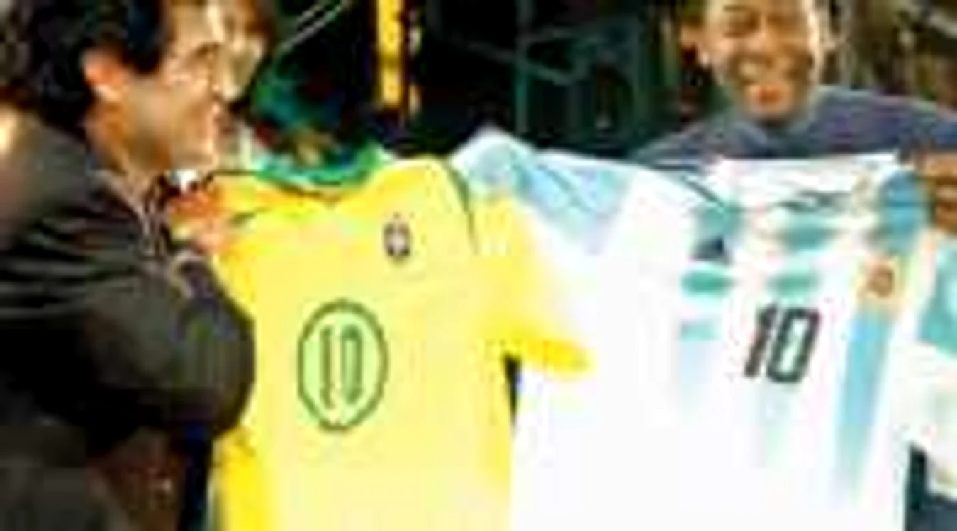 Maradona sau Pelé?