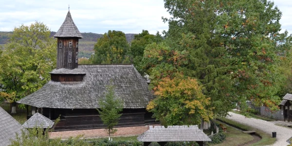 biserica dragutesti la muzeul golesti