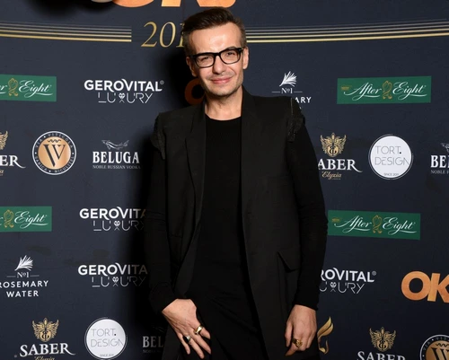 Răzvan Ciobanu şi medicul estetician Călin Doboş, care s-a ocupat ca designerul să arate bineFoto: arhivă personală