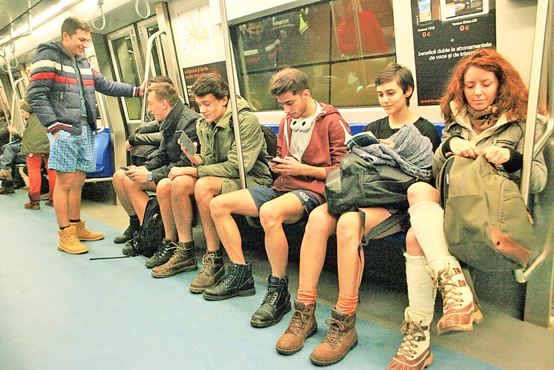 S-au plimbat cu metroul pe Magistrala 2 Pipera-Berceni