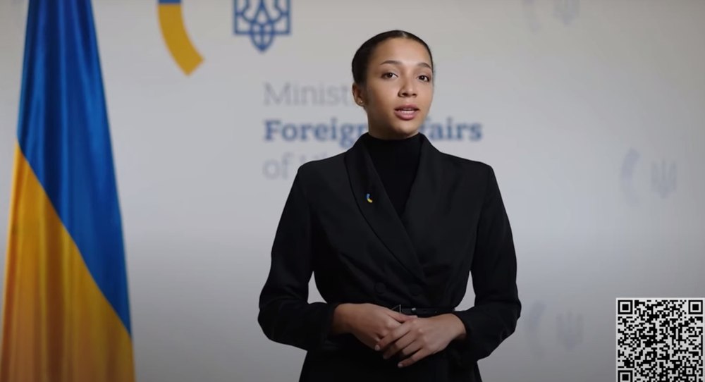 Ucraina are primul purtător de cuvânt generat de AI. După chipul cui a fost creată Victoria Shi VIDEO