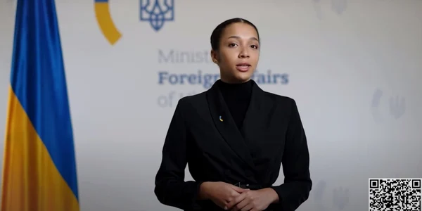 Victoria Shi purtatoare de cuvant Ucraina AI Captura Youtube jpg
