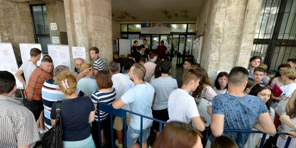 Inscriere facultate - ase  MEDIAFAX FOTO