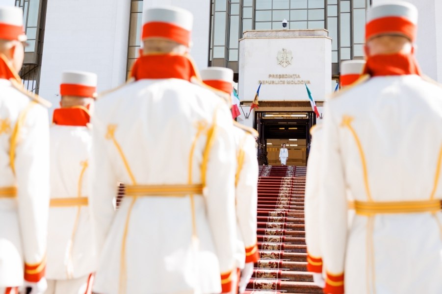Alegeri prezidențiale în Republica Moldova. Cine este favoritul cursei, conform celui mai recent sondaj 