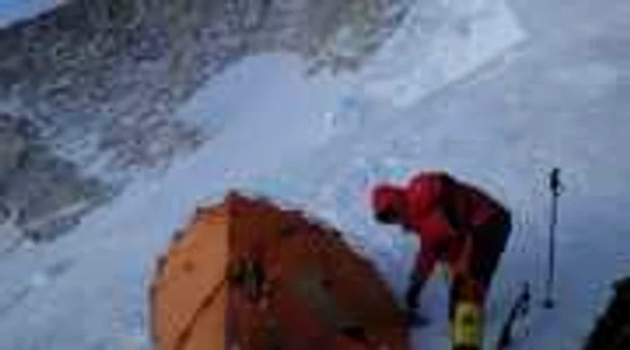 De multe ori, corturile devin morminte pentru alpinişti