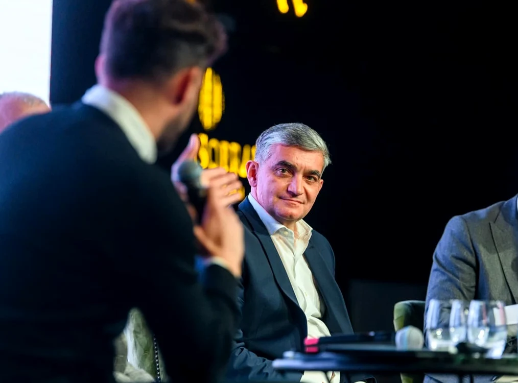 Primarul Vlad Oprea este acuzat pentru mai multe infracţiuni. FOTO: Facebook