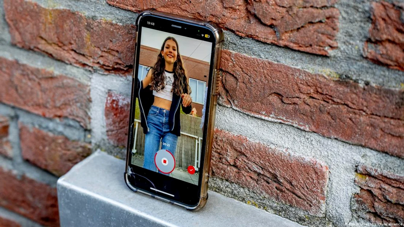 Fetele tinere apreciază mai ales conținutul muzical pe TikTok