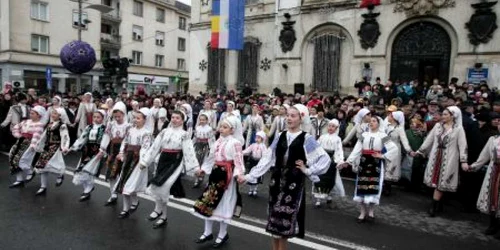 Oltenii au sărbătorit Ziua Naţională prin joc