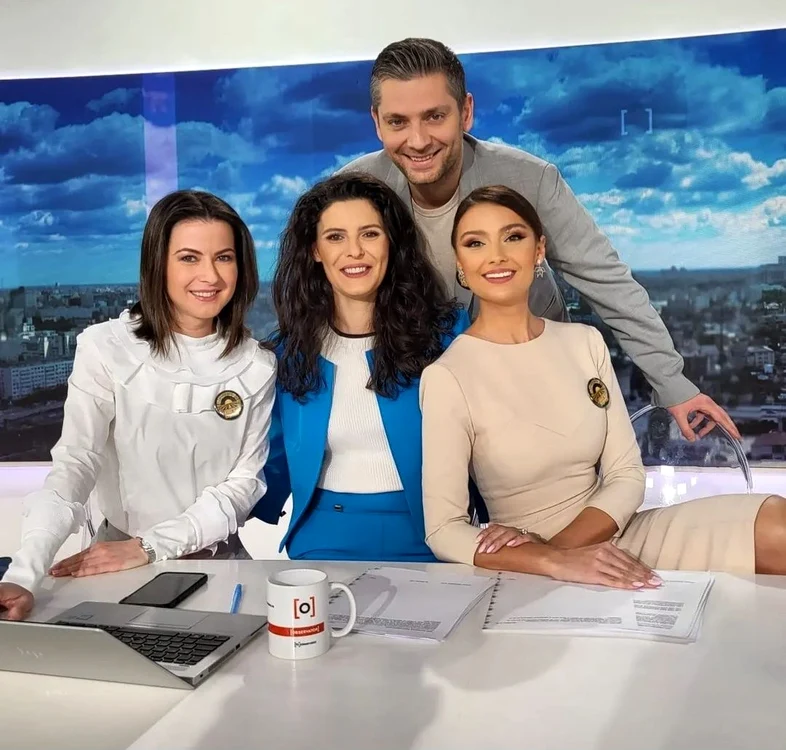 Ramona Păuleanu și colegii de la Observatorul de prânz/ Foto Facebook 