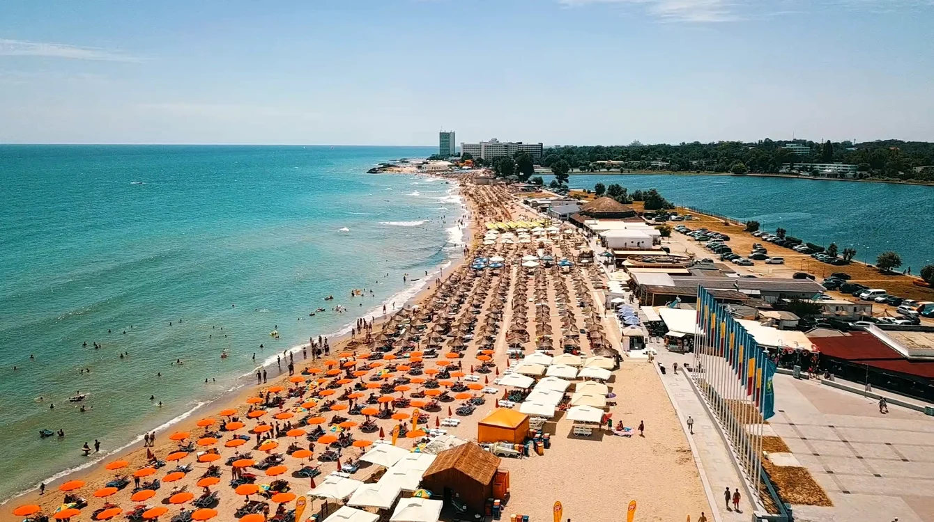 Familia se afla în vacanță la Neptun