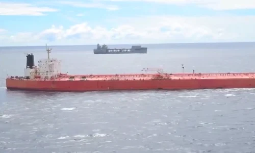 SUA au confiscat un petrolier legat de Iran în Oceanul Indian FOTO Cacptură video jpg