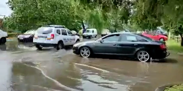 buzau inundatie apa strada ramnicusarat