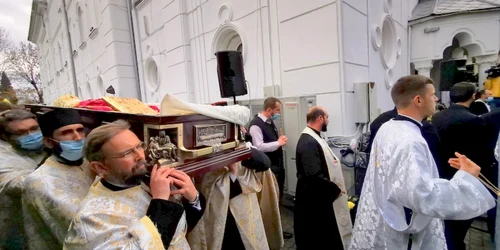 episcopul gurie inmormantare foto daniel guta adevarul