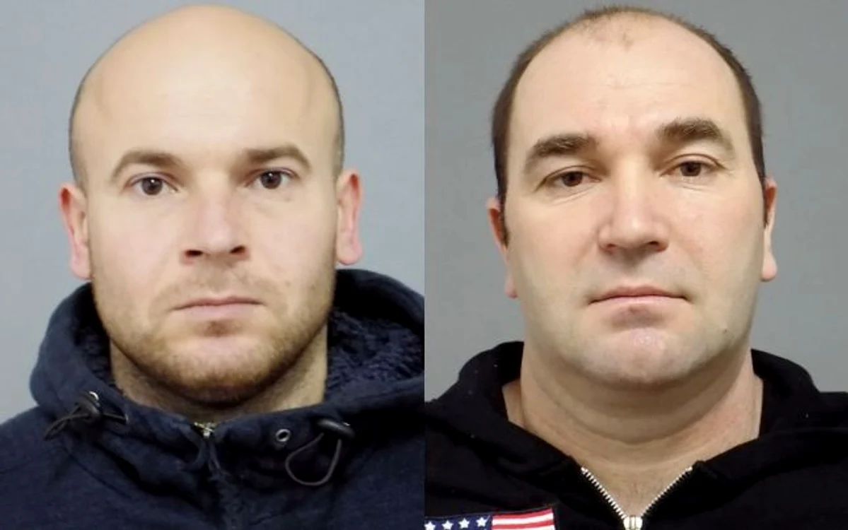 
     Primul deţinut din imagine a fost prins, al doilea încă nu    