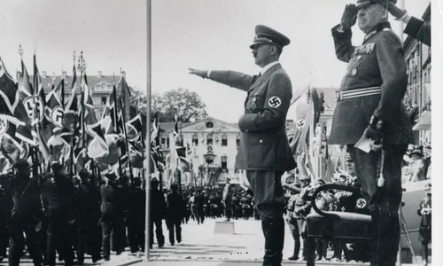 La TV: Personajele nazismului jpeg