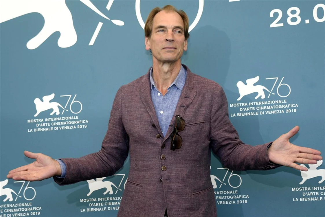 Julian Sands