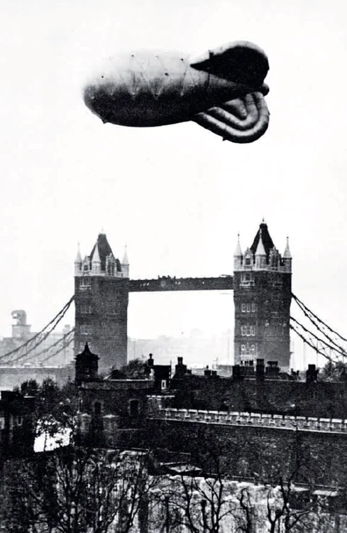 Balon de baraj deasupra Londrei, 1940