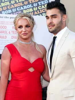 4 britney spears si sam asghari 2 jpg jpeg