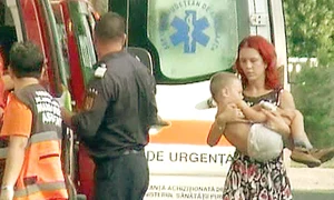 După ce au primit îngrijiri  medicale, oamenii au fost  lăsaţi să plece acasă (Fotografii: puterea / actualmm ro ) jpeg