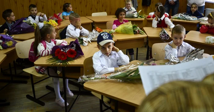 După prima zi de şcoală, inspectorii şcolari ai Capitalei vor lua la puricat instituţiile de învăţământ pentru a verifica atât dascălii, cât şi organizarea cursurilor                                                           FOTO Mediafax