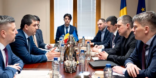 Radu Miruta si Mykhailo Fedorov FOTO Facebook / MApN - Onoare si Patrie