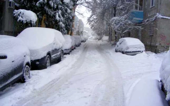 Zăpada închide şcolile FOTO Adevărul