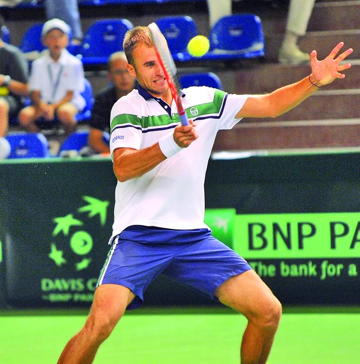 
    Marius Copil a obţinut  prima victorie a  României în Cupa Davis  