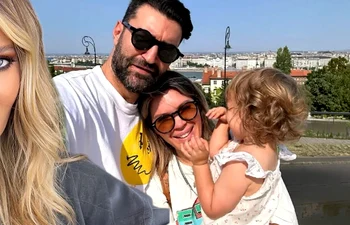 banner gina pistol jpg