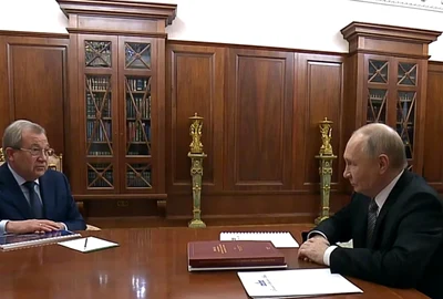 birou Vladimir Putin brad Crăciun 01 foto svoboda org jpg