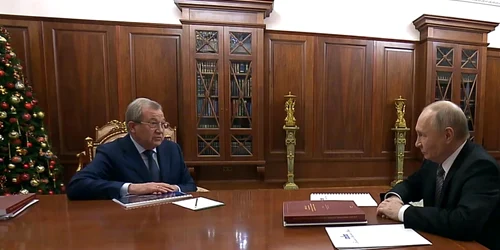 birou Vladimir Putin brad Crăciun 01 foto svoboda org jpg