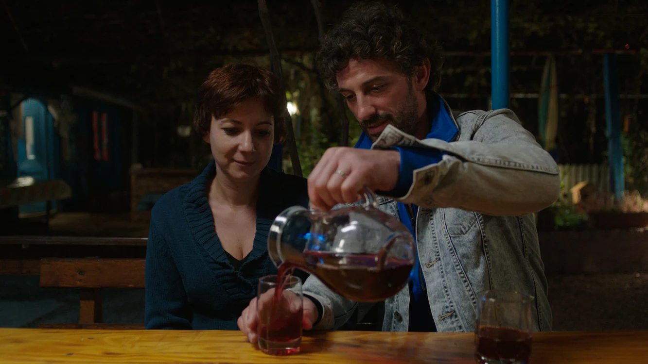 Mirela Oprișor și Andi Vasluianu, în filmul ”Acasă la tata”
