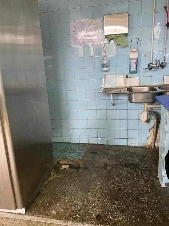 Salvaţi Copiii România reabilitează integral Secţia de Terapie Intensivă şi Blocul Operator ale Maternităţii Polizu foto news