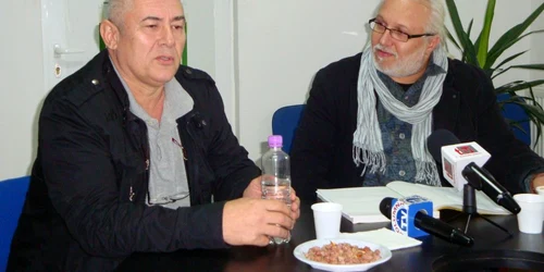 Regizorul Victor Scoradeţ a lansat invitaţia la spectacol