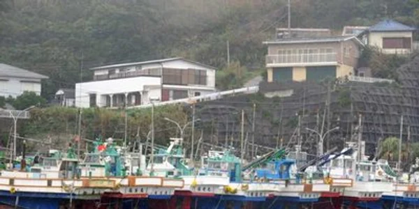 Japonia: 18 răniţi şi transporturi paralizate din cauza taifunului Melor