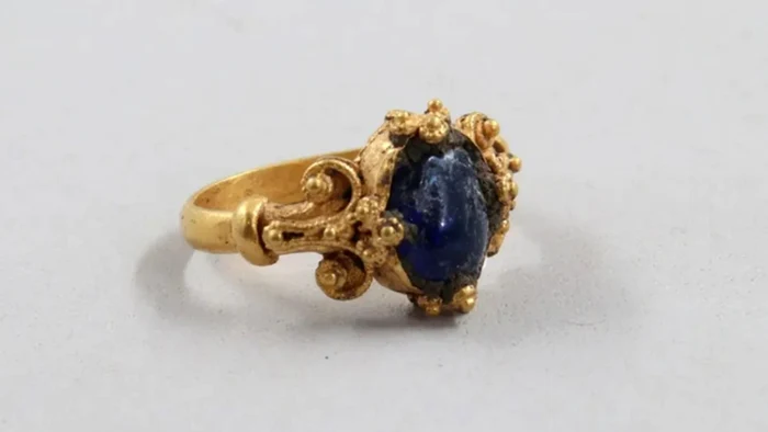Inelul ar fi aparținut unei femei cu statut social înalt. Foto: Live Science