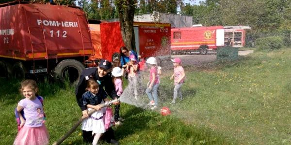 scoala altfel foto isu bucuresti