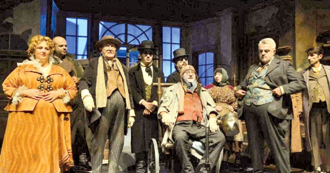 Scenă din spectacolul „Scrisoarea“,  de la Teatrul Naţional Bucureşti 