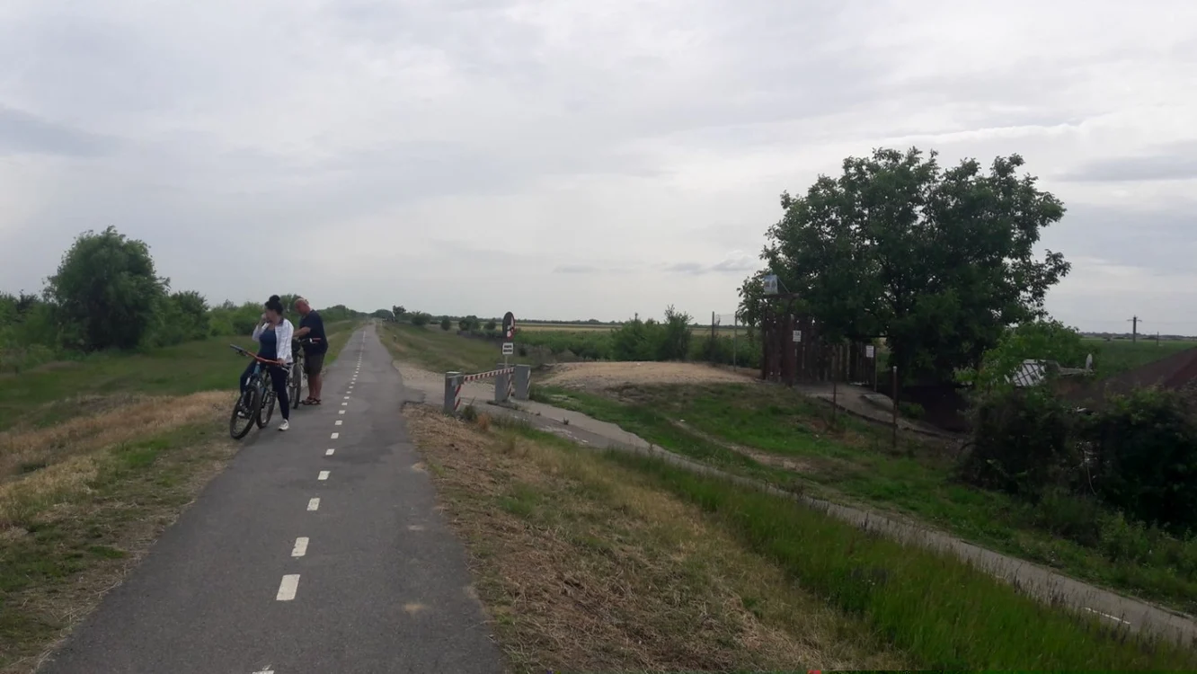 Zone de relaxare pe pista de bicicilete Timişoara-Serbia