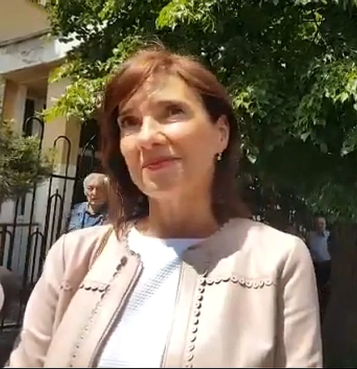 3 carmen iohannis vot la sibiu jpg jpeg