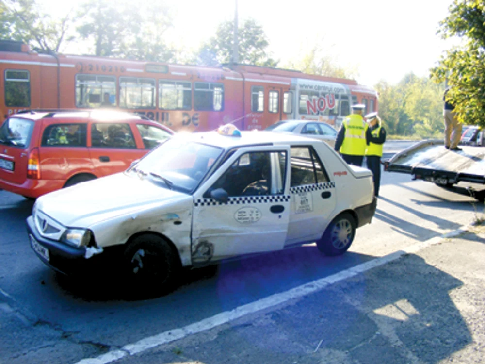 Resita: ORAŞUL PE SCURT / Bărbaţii fac mai multe accidente